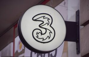 Três está inativo: falhas de rede móvel – deixa milhares de Briter frustrado que não pode fazer ou receber chamadas É uma das redes móveis mais populares do Reino Unido. Mas três Grã -Bretanha agora parecem estar em um intervalo que afetou milhares de britânicos