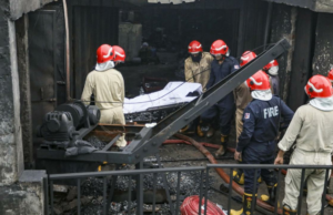 Três mortos, três em incêndio de cinco andares no prédio de cinco andares em Delbi Três mortos, três em incêndio de cinco andares no prédio de cinco andares em Delbi