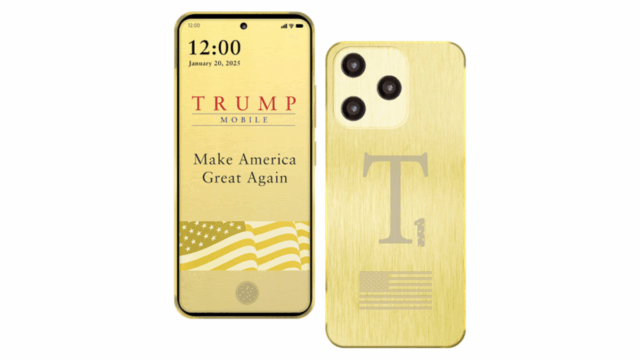 Duas capturas de tela da descrição do site de Trump Mobile do telefone T1 de 23 e 25 de junho de 2025.