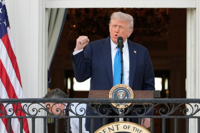 Trump anuncia a proibição de viagens que afeta uma dúzia de países que devem entrar em vigor na segunda -feira

