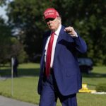 O presidente Donald Trump chega de volta à Casa Branca no sábado à noite de Bedminster, Nova Jersey. Ele anunciou que os Estados Unidos haviam bombardeado o Irã logo depois