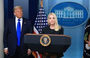 Trump vai à guerra contra a ‘Cidade do Santuário’ Los Angeles com grande julgamento O Ministério da Justiça, liderado por Trump nomeou Pam Bondi, processou a cidade na segunda-feira, após semanas com tumultos anti-gelo e destruição