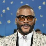 Tyler Perry atingiu uma demanda por assédio sexual de US $ 260 milhões do "oval" do ator