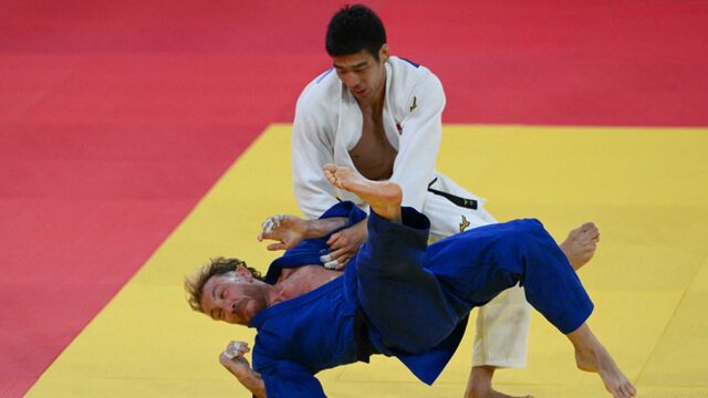 Ucrânia boicotou o campeonato mundial de judô enquanto a Bielorrússia competia sob a bandeira

