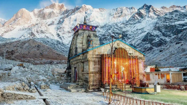 Um Med Ava de 24 horas em Char Dham Yatra levantou

