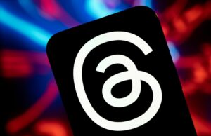 Strings lida x com bairros novinhos em folha incluem Uma captura de tela de um feed de threads onde todo usuário diz