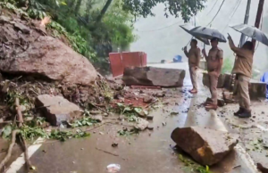 Uttarah: Segunda -feira fechou perto de Nandprayag e Bhaneropani Uttarah: Segunda -feira fechou perto de Nandprayag e Bhaneropani