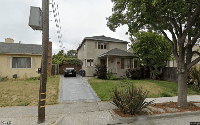 2010 Versalhes Avenue - Google Street View