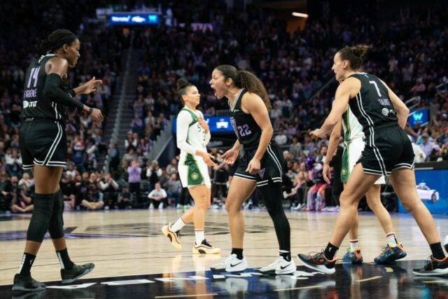 Valquírias fecham com uma vitória contra o Seattle Storm em casa

