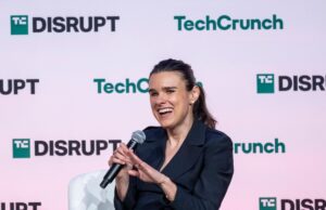 Vanta Bug expôs os dados de clientes a outros clientes a photo of Christina Cacioppo on stage at TechCrunch Disrupt 2024