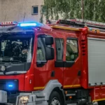 Vazamento de ácido nítrico em bobo. Serviços em ação