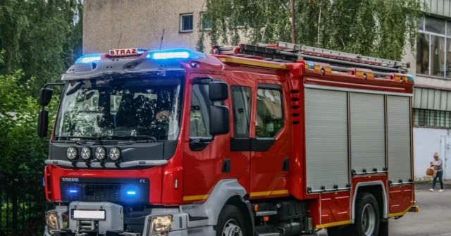 Vazamento de ácido nítrico em bobo. Serviços em ação


