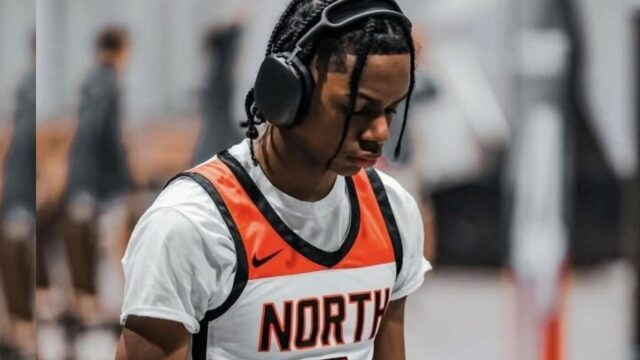 Vídeo: 4 -Star Amir Jenkins é lançado por mais de 20 pontos para Watson

