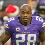 Vídeo: Adrian Peterson entra na batalha em jogos de poker