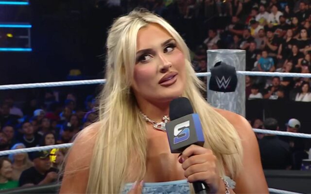 (Vídeo) Imagens engraçadas de Tiffany Stratton MITB Weekend 60 -Year -old Wrestling não reconhece a lenda

