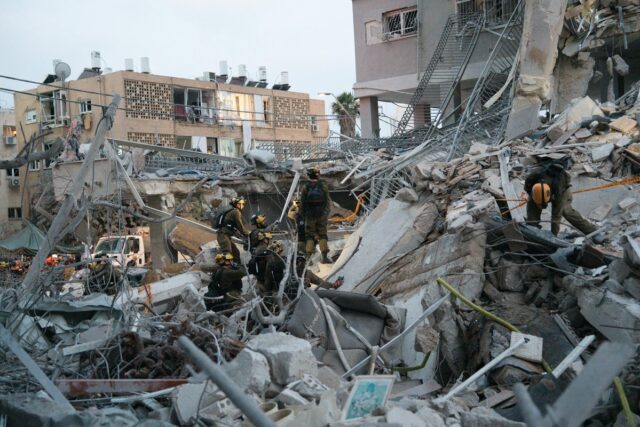 Vídeos, fotos ShowMath of Iranian Stris em Tel Aviv

