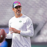 Vikings pegam outro Aaron Head Aaron Rodgers