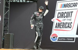 Visent lidera as últimas 93 voltas para vencer a corrida da Enascar em Salas Dover NASCAR: série de caminhões XPEL 225