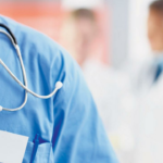 Viva para o médico na Índia