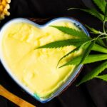 Waffles de brunch rumor com manteiga de maconha: o melhor aumento do café da manhã