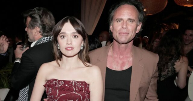 Aimee Lou Wood e Walton Goggins participam da festa de costas para a estréia mundial de 