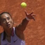 Zheng, Krejcikova manchete forte quando o evento feminino retorna ao Queen Club após uma diferença de 52 anos