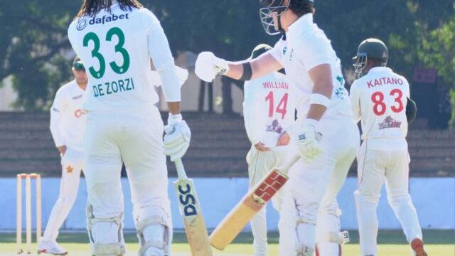 Zim vs SA Live Score, 1º dia do dia 3 Atualizações: a África do Sul retoma em 49/1, lidera o Zimbábue com 216 faixas

