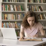 1000 ZLOTYS por mês para os graduados do ensino médio deste ano e pequenas cidades. As inscrições podem ser enviadas até 18 de agosto