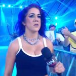 28 -Year -old Star foi acusado de começar secretamente a atacar Bayley