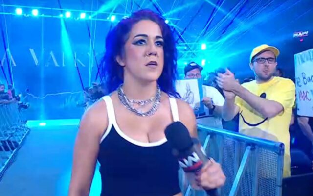 28 -Year -old Star foi acusado de começar secretamente a atacar Bayley

