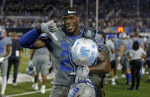 49ers assina o ex -UFL de Jaylon Alan Futebol da NCAA: Estado do Arkansas em Memphis