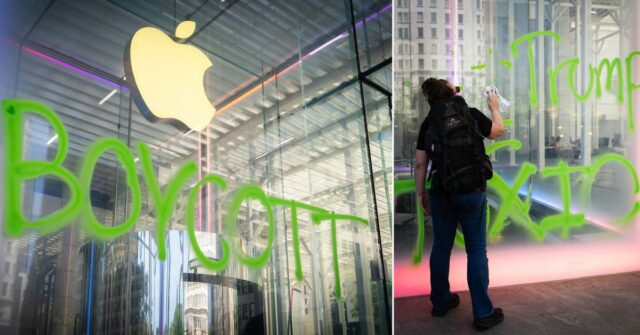 5th Avenue Apple Store pintada em spray pelos manifestantes pedindo a companhia de 