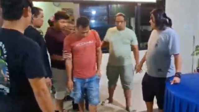 9 pessoas estavam seguradas pela polícia em relação à destruição das casas de Gksi em Padang

