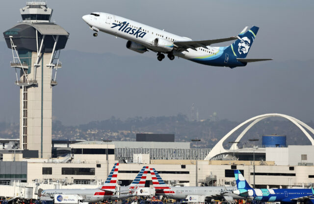 A Alaska Airlines emitida para interromper interrompida após toda a frota terrestre

