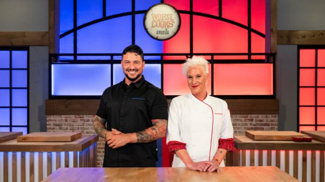 A Anne Burrell, dos "piores chefs", lembra -se de ser lembrado para a comida como um vídeo "Bigger Than Life"


