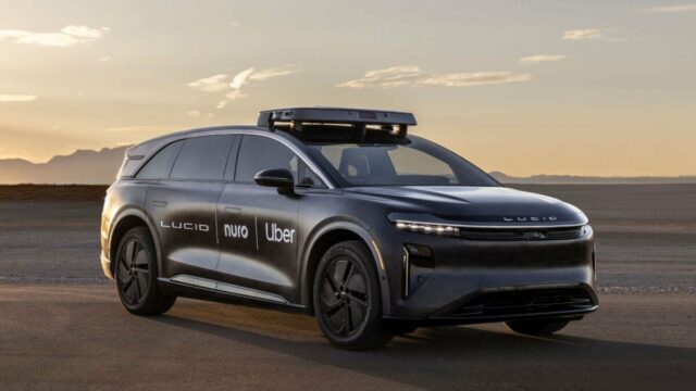A Uber faz parceria com a Lucid para trazer mais de 20.000 robotaxia na rua, com um lançamento americano em 2026


