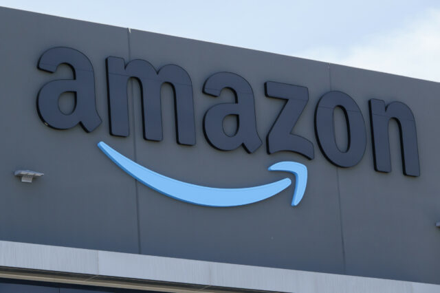 A bolsa de trabalho de robôs da Amazon está articulada

