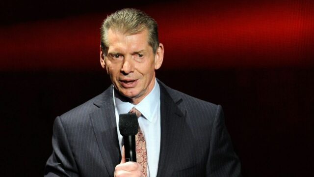 A cabeça da WWE, McMahon, citou mais de 3 carros

