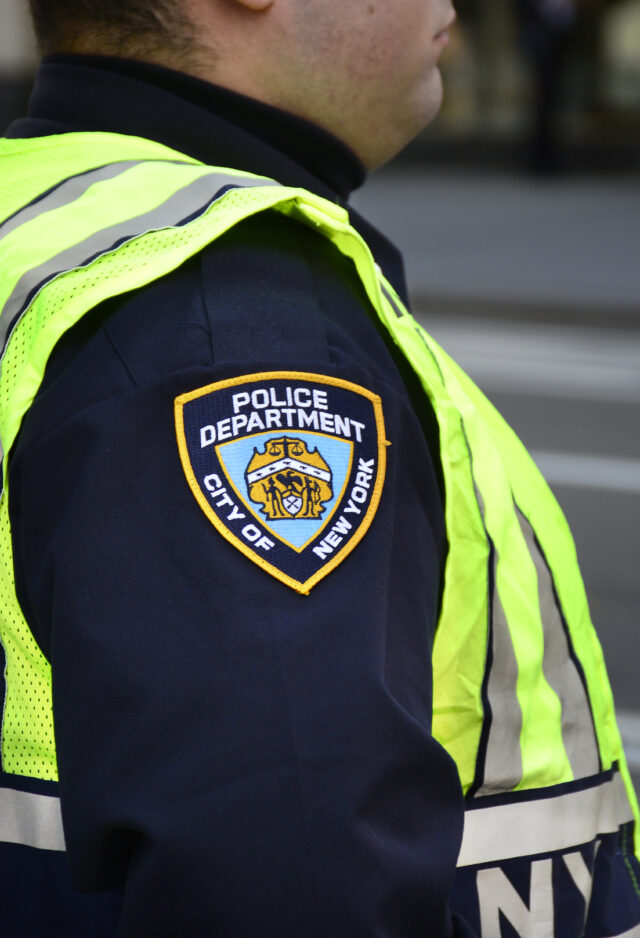 A chamada de Nova York desapareceu a presença da polícia, veículos de emergência

