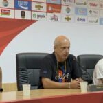 A chocante confissão do treinador do Port FC depois de imergir a Persib Bandung