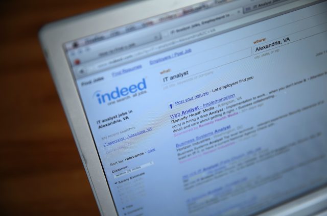 A confiança do emprego foi desviada para uma baixa o tempo todo, estudar

