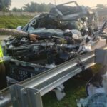 A cronologia do acidente de Pajero atingiu um caminhão na estrada de pedágio de Batang-searang, três pessoas foram mortas