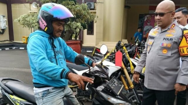 A delegacia de Serang devolveu dezenas de motocicletas roubadas para seus proprietários, sem nenhum custo

