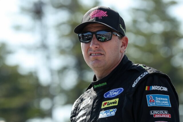 A estrela da NASCAR Michael McDowell toca seu relacionamento com o Spotter "Stud"

