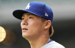 A estrela de Dodgers Young Yiginobu Yamamoto House tentou roubar o assalto Yoshinobu Yamamoto Getty 1