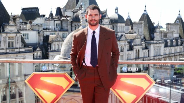 A estrela de "Superman", David Cornet, diz que os homens anteriores do aço Henry Cavill e Tyler Hoechlin "são muito encorajadores" | Vídeo


