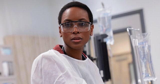 Tracy Ifeachor não retorna à segunda temporada de Pitt depois de tirar sarro de surpresas para o Dr. Collins001
