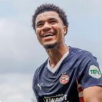 A estrela do USMNT Tillman se junta ao PSV's Leverkusen