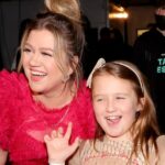 A filha de Kelly Clarkson, 11, Dúa, sua 'música favorita' com a mãe em Las Vegas