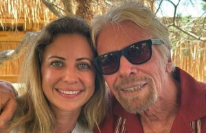 A filha de Richard Branson, Holly, 43 anos, revela que ela se identificou como menino por sete anos quando elogia os pais de “nunca me fazer sentir estranho” A filha de Sir Richard Branson, Holly (foto), elogiou seus pais por permitir que ela se identificasse como menino durante toda a infância